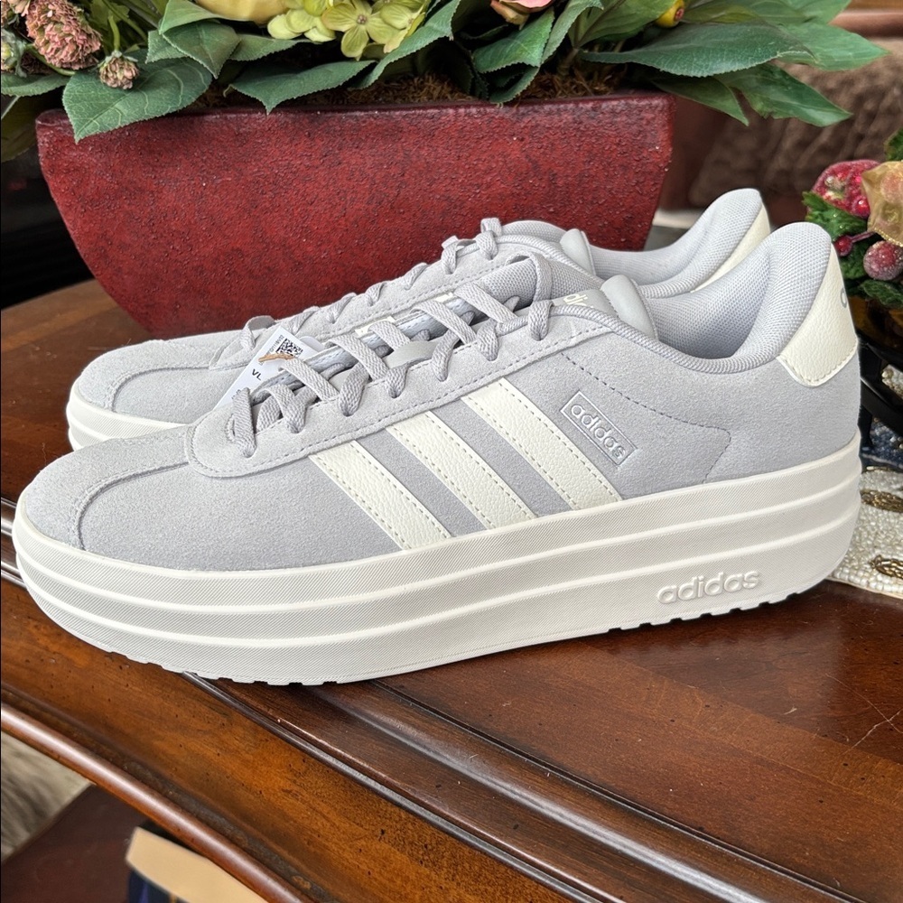 Brand New Adidas VL Court Bold Sneakers Lace Up Skateboarding Platform 3-Stripe - Picture 4 of 16